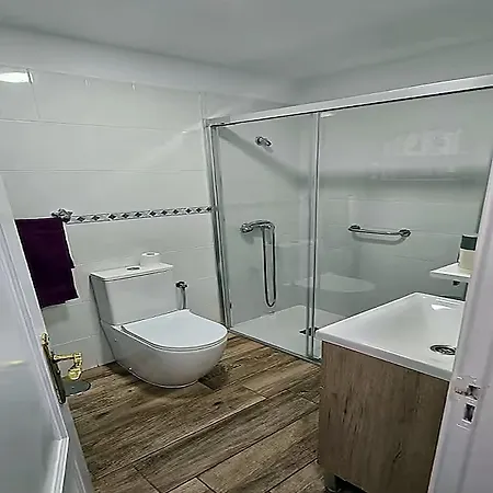 شقة California With Balcony And Pool In Playa Jardin! بويرتو ذي لا كروز